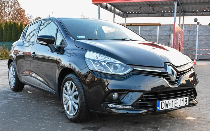 Renault Clio cena 38000 przebieg: 67300, rok produkcji 2018 z Wrocław małe 67